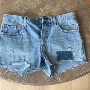 NWOT Levi Shorts